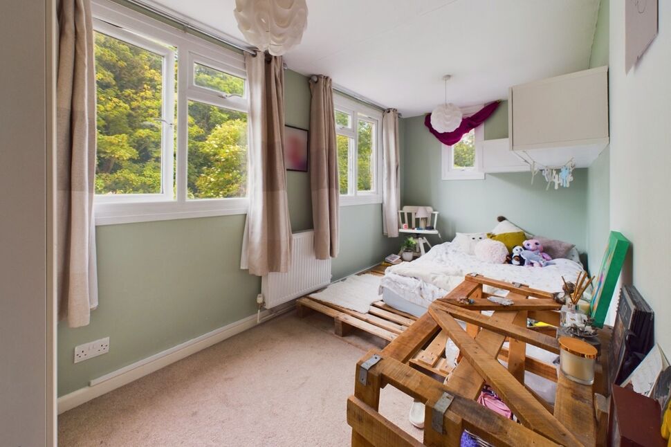 4 bedroom Semi Detached House for sale, Castlewood Close, Clevedon, BS21 £495,500