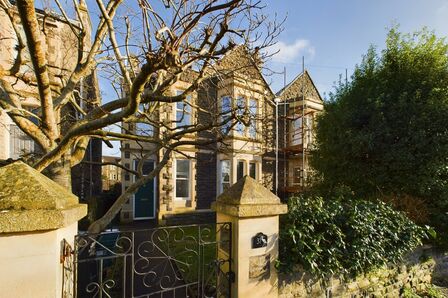 Queens Road, 5 bedroom Semi Detached House for sale, £699,950