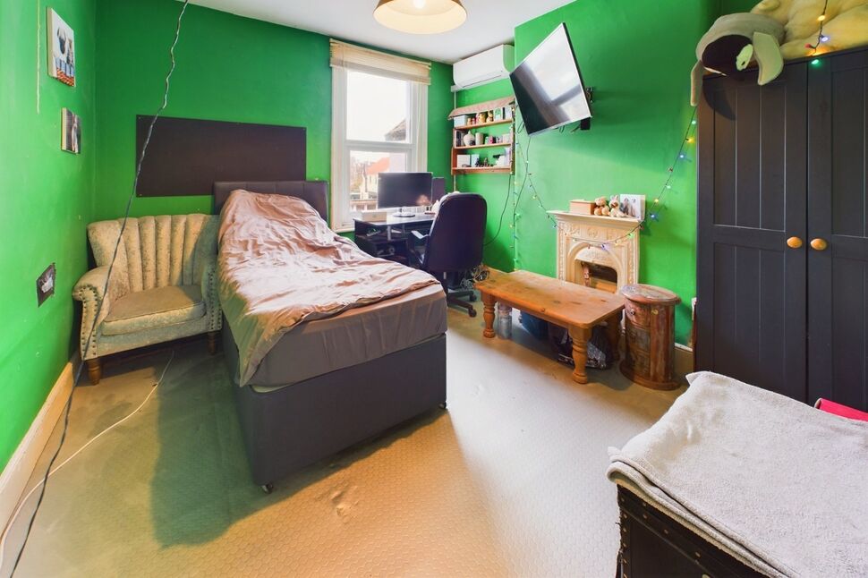 2 bedroom Mid Terrace House for sale, Kenn Road, Clevedon, BS21 £260,000