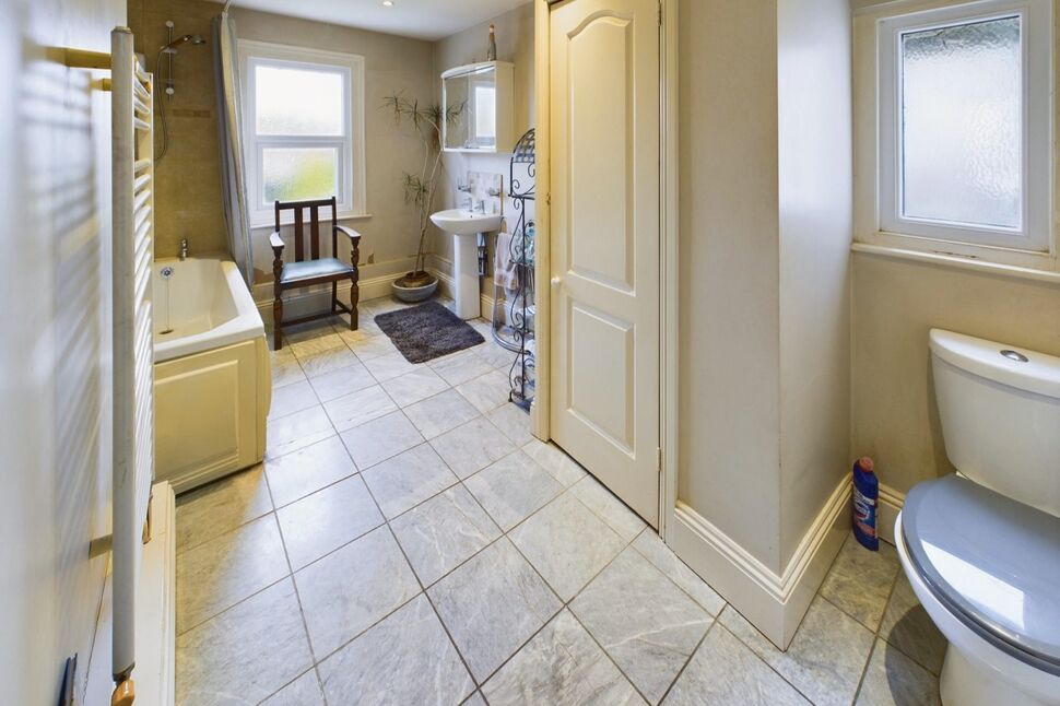 2 bedroom Mid Terrace House for sale, Kenn Road, Clevedon, BS21 £260,000