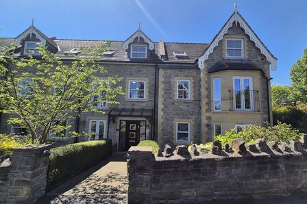 Queens Road, 2 bedroom  Flat for sale, £250,000