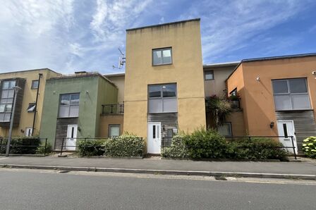 2 bedroom  Flat for sale