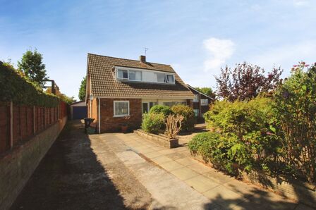 Downleaze, 4 bedroom Detached House for sale, &pound;485,000