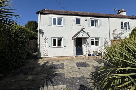 3 bedroom Semi Detached Property for sale