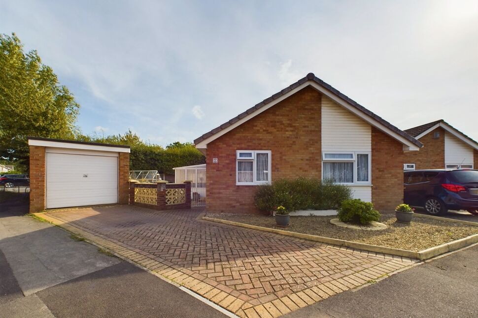Main image of 2 bedroom Detached Bungalow for sale, Clover Close, Clevedon, North Somerset, BS21