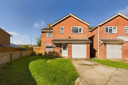 Woodington Road, 4 bedroom Detached House for sale, £500,000