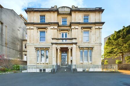 Elton Road, 2 bedroom  Flat for sale, £220,000