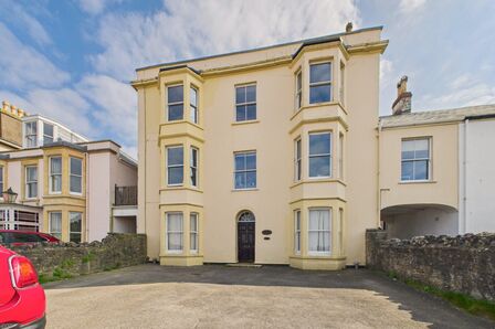 The Beach, 2 bedroom  Flat for sale, £350,000