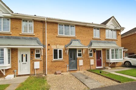 2 bedroom Mid Terrace House for sale