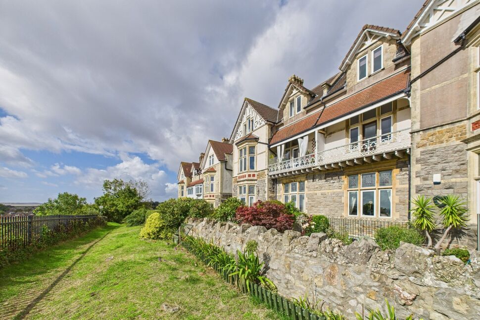 Main image of 2 bedroom Flat for sale, Jesmond Road, Clevedon, North Somerset, BS21