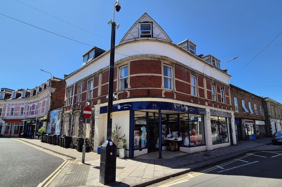 Main image of 2 bedroom  Flat for sale, Old Church Road, Clevedon, North Somerset, BS21