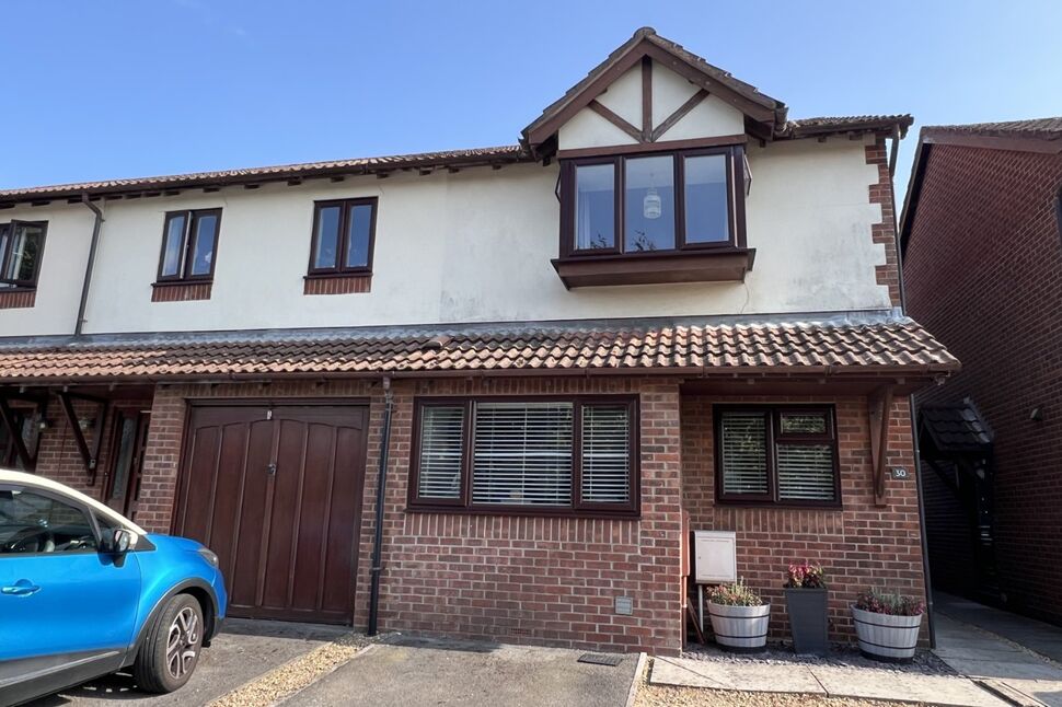Main image of 2 bedroom End Terrace House for sale, Hamwood Close, Weston-super-Mare, Somerset, BS24