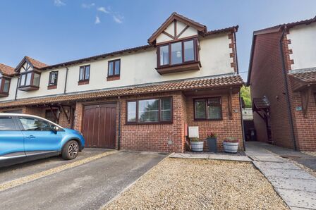 2 bedroom End Terrace House for sale