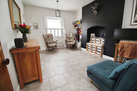 Parnell Road, 3 bedroom Mid Terrace House for sale, £450,000