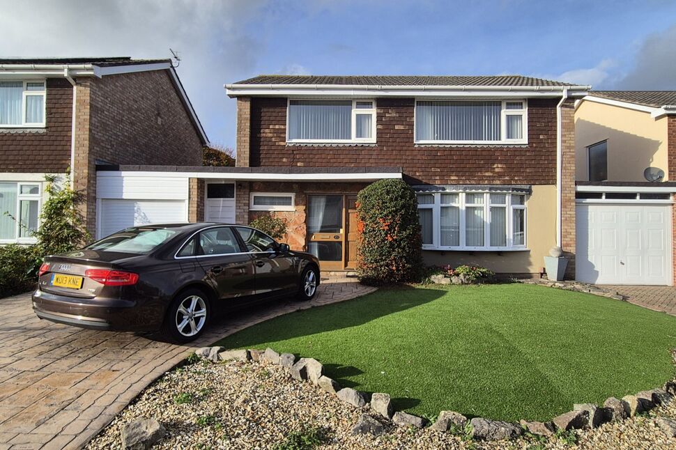 5 bedroom Link Detached House for sale