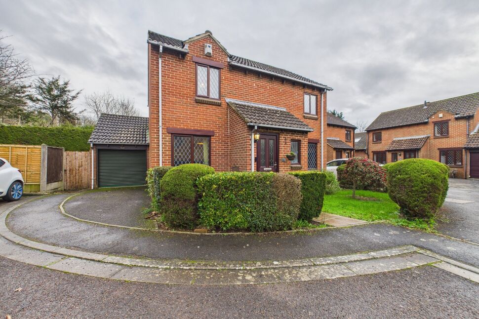Main image of 4 bedroom Detached House for sale, Gullifords Bank, Clevedon, North Somerset, BS21