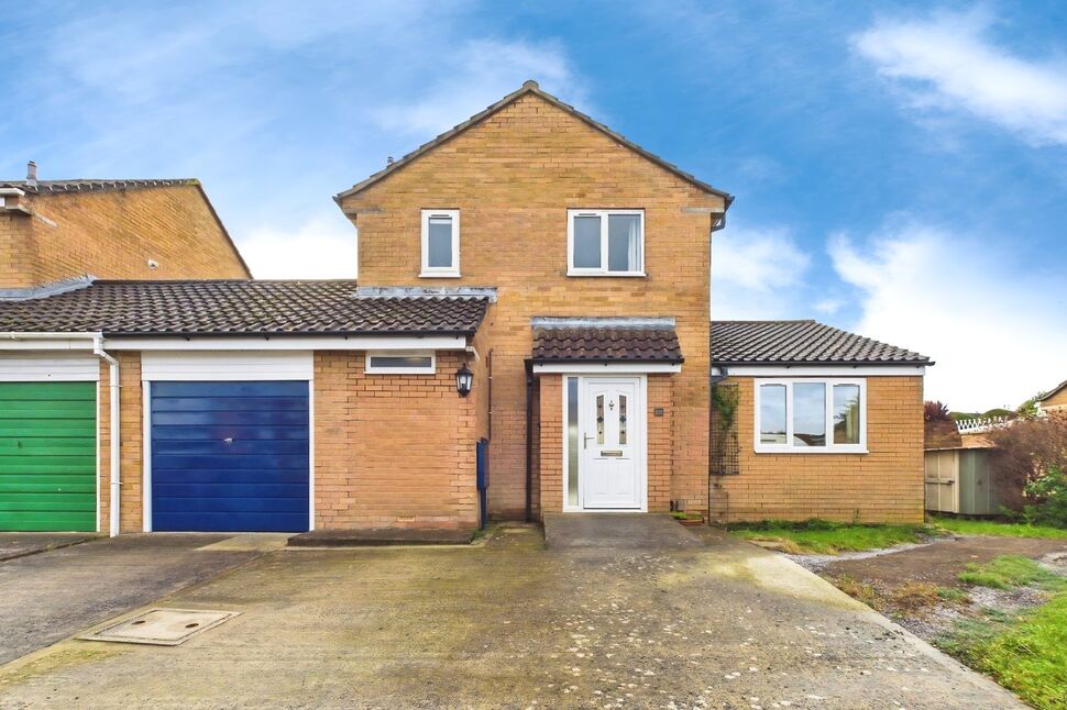 Main image of 3 bedroom Link Detached House for sale, Kenn Moor Drive, Clevedon, North Somerset, BS21