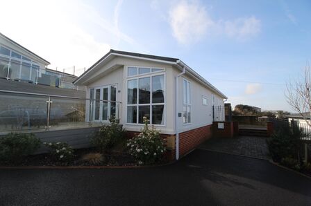 2 bedroom Detached Property for sale