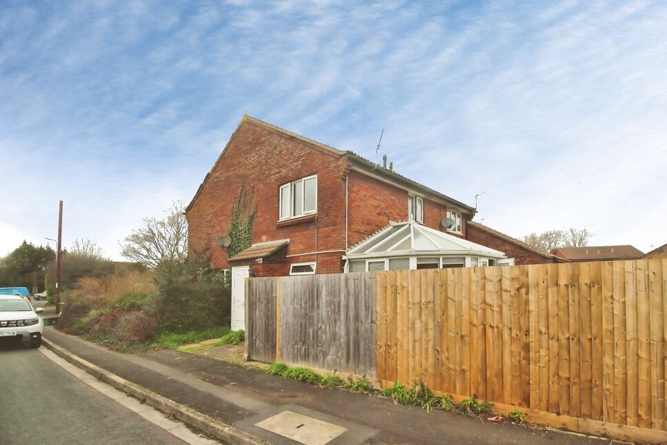 1 bedroom End Terrace House for sale