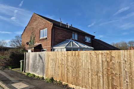 1 bedroom End Terrace House for sale