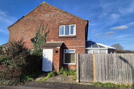 1 bedroom End Terrace House for sale