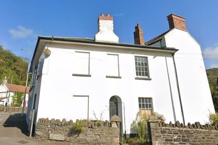 East Clevedon Triangle, 3 bedroom Flat to rent, &pound;1,500 pcm