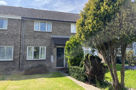 2 bedroom Mid Terrace House for sale