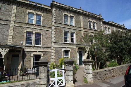 Herbert Road, 1 bedroom Flat for sale, &pound;250,000