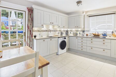 3 bedroom End Terrace House for sale
