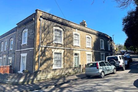 3 bedroom End Terrace House for sale
