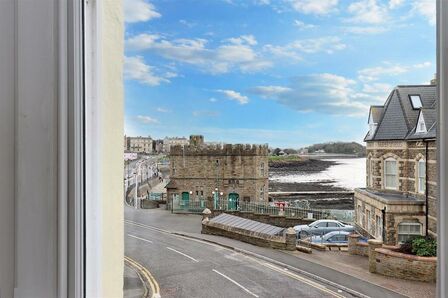 Dorset House, 2 bedroom Flat for sale, &pound;375,000