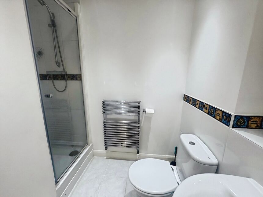 En-Suite Bathroom