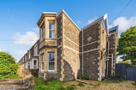 4 bedroom End Terrace House for sale