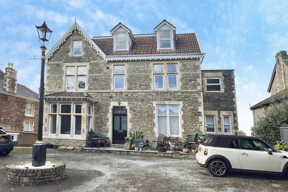 Main image of 1 bedroom Flat for sale, The Avenue, Clevedon, North Somerset, BS21