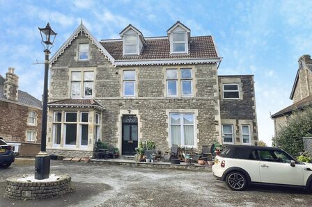 1 bedroom Flat for sale