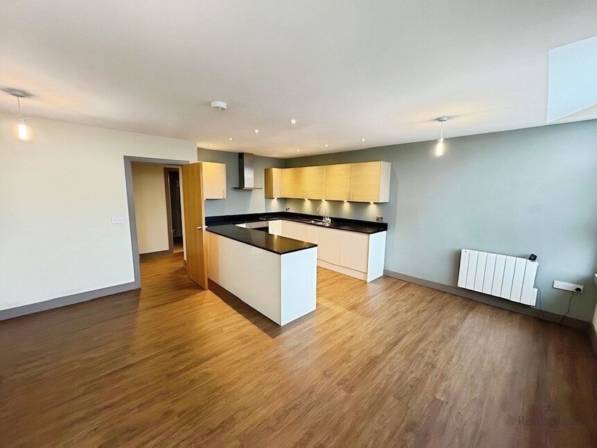 Open Plan Kithen / Diner & living area