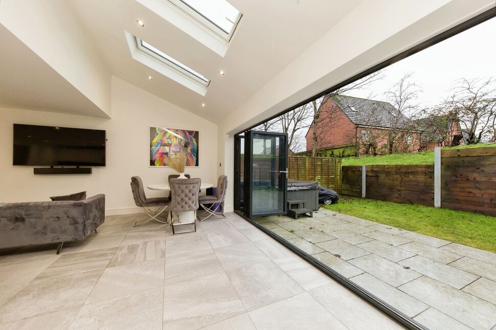 4 bedroom Detached House for sale, Newcastle Road, Congleton, CW12 £