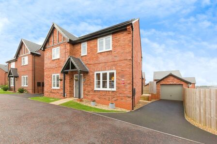 Lomas Way, 4 bedroom Detached House for sale, £450,000