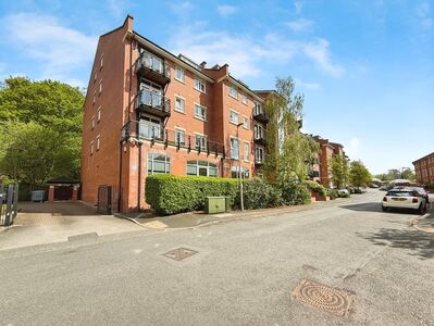 3 bedroom  Flat for sale