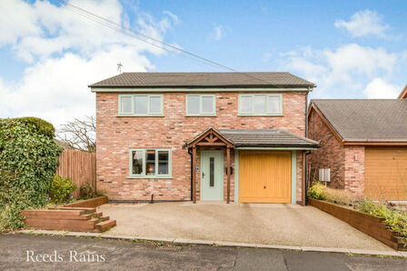 Boundary Lane, 3 bedroom Detached House for sale, £350,000