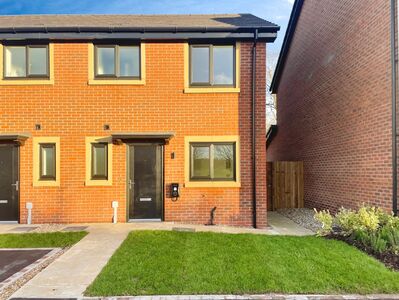 2 bedroom Semi Detached House to rent