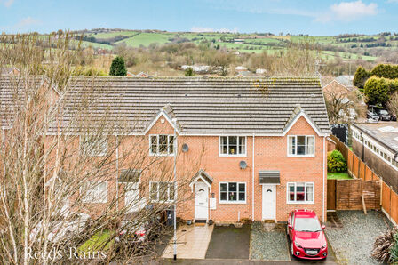Lorena Close, 2 bedroom Mid Terrace House for sale, £149,995