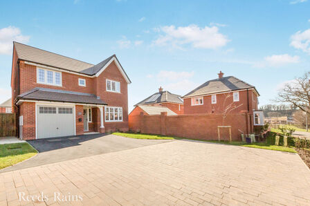 Longship Close, 4 bedroom Detached House for sale, £390,000