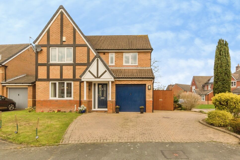 4 bedroom Detached House for sale