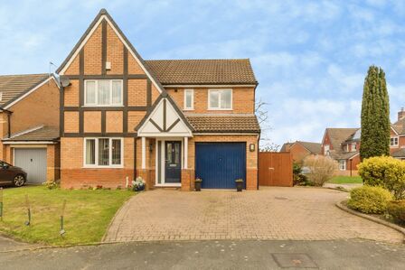 Maple Close, 4 bedroom Detached House for sale, &pound;450,000