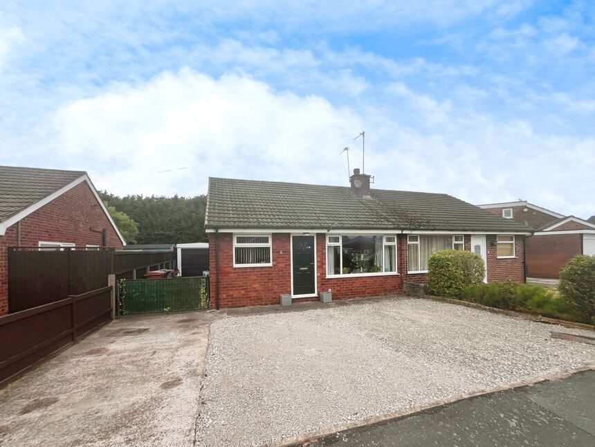 Main image of 2 bedroom Semi Detached House for sale, Alumbrook Avenue, Holmes Chapel, Cheshire, CW4