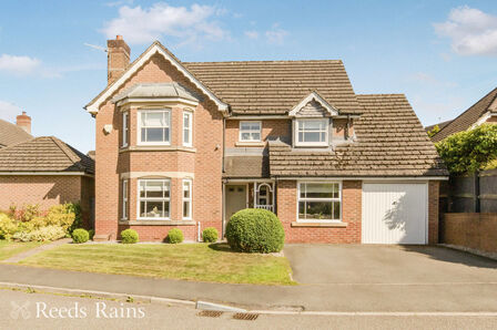 Obelisk Way, 4 bedroom Detached House for sale, £475,000