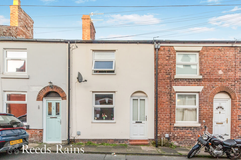 Main image of 2 bedroom Mid Terrace House for sale, Union Street, Congleton, Cheshire, CW12