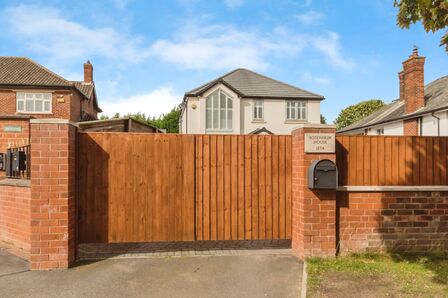 Crewe Road, 4 bedroom Detached House for sale, &pound;675,000