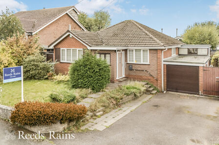 Davidson Avenue, 3 bedroom Detached Bungalow for sale, £225,000